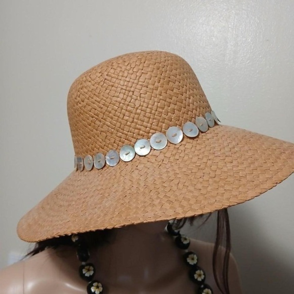 Vintage 90s tan straw sun hat with pearly button‎ trim